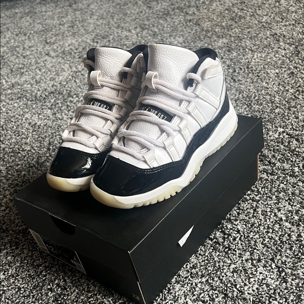 Jordan 11 Retro Kids